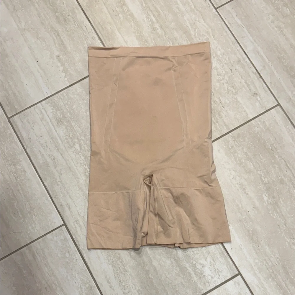 SPANX Beige Shapewear Shorts - Picture 1 of 6